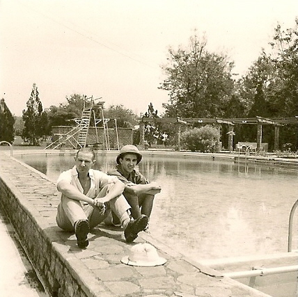 017.jpg - Bakwanga 1953 - piscine ancien Poste - Jean Gilisquet et Alain Protin