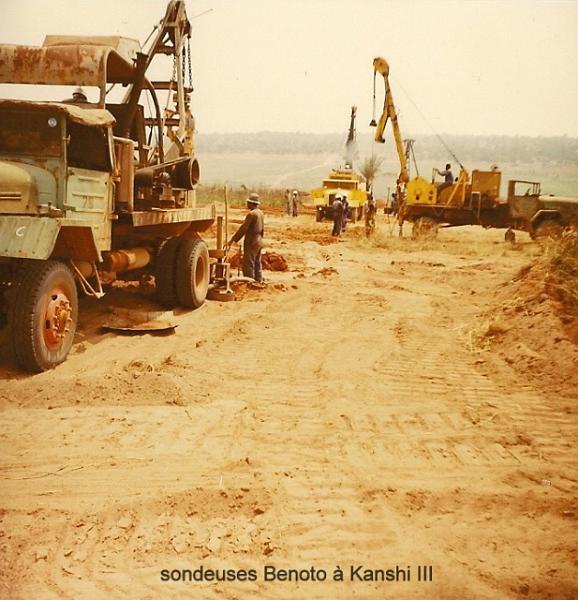 141.jpg - Sondeuses Benoto à Kanshi III