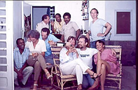 34.jpg - 1984 - Anniversaire de Mike Hobro : Placide Ndumbi - Nadine Godart - André Colignon - J.L. Meert - Jean Kayembe -    ?   -,Clo Meert - Mike - Isabelle Meert - Pierre Godart